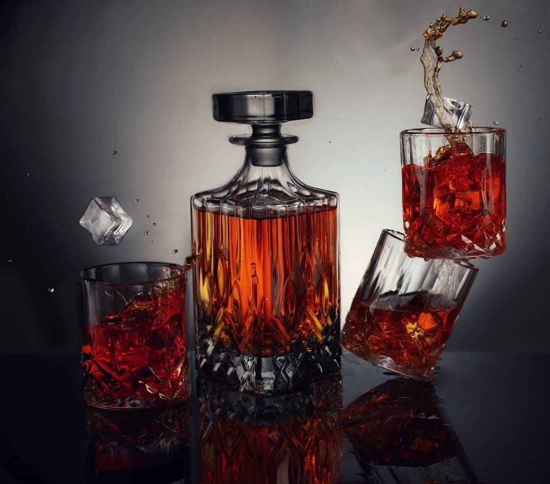 clear-glass-bottle-with-red-liquid-fjs2ccxzidc